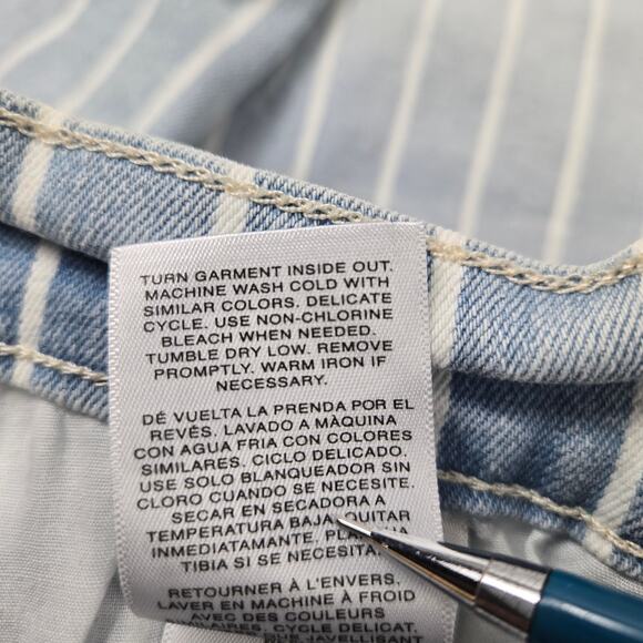 Kensie Jeans Denim Skirt Light Blue Pinstripe size 6/28 Miniskirt Distressed - Picture 5 of 12